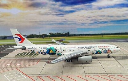 1:400 Phoenix CHINA EASTERN AIRBUS A330-200 Passenger Airplane Diecast Model