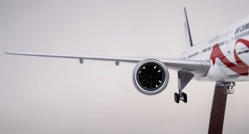 1:157 47CM AIR CHINA BOEING 777-300ER Plane Landing Gear Resin Aircraft Model