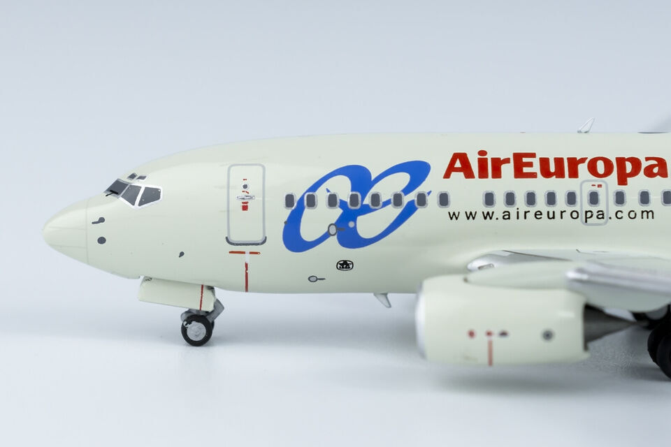 1:400 NG Model Air Europa BOEING 737-600 Passenger Plane Diecast Aircraft Model
