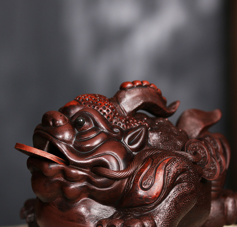 Purple sand tea pet Dahongpao tea tray decoration is all manual, three legged Go