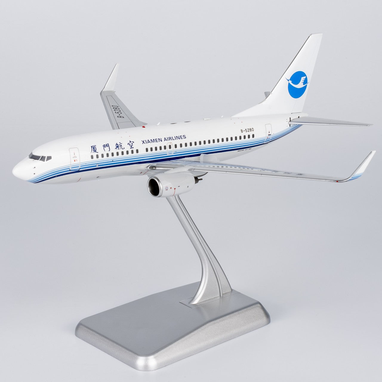 1:200 XiamenAir CCP XiamenAir Boeing 737-700 Passenger Diecast Airplane Model