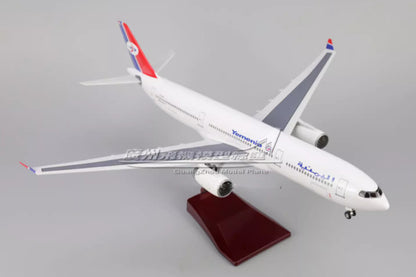47CM 1:135 Yemenia AIRBUS A330 Passenger Airplane Landing Gears Resin Model