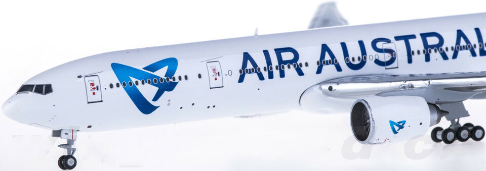 1:400 JC Wings AIR AUSTRAL BOEING 777-300ER Passenger Plane Diecast Plane Model