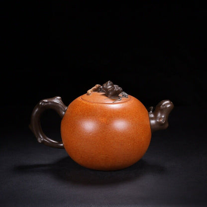 Chinese Yixing Zisha Clay Handmade Exquisite Teapot（松鼠葡萄 底款：蒋蓉）