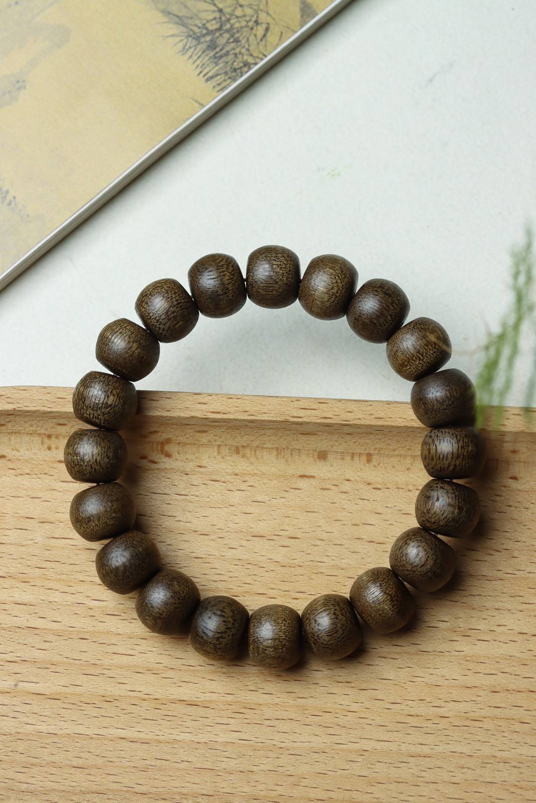 10mm Chinese Natural Eaglewood Handmade Exquisite Bracelets 31187