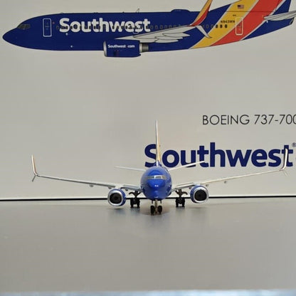1:400 Geminijets Southwest Airlines B737-700W Passenger Airplane Diecast Model