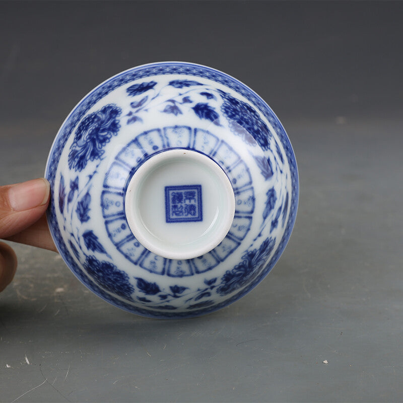 3.7" Collect Chinese Blue-and-white Porcelain Lotus Pond Flower Branch Tea Cup
