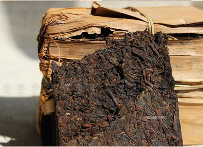Wholesale 20 Years Old Yunnan Puer Tea 250g Premium Chinese Pu Er Tea Puerh Tea