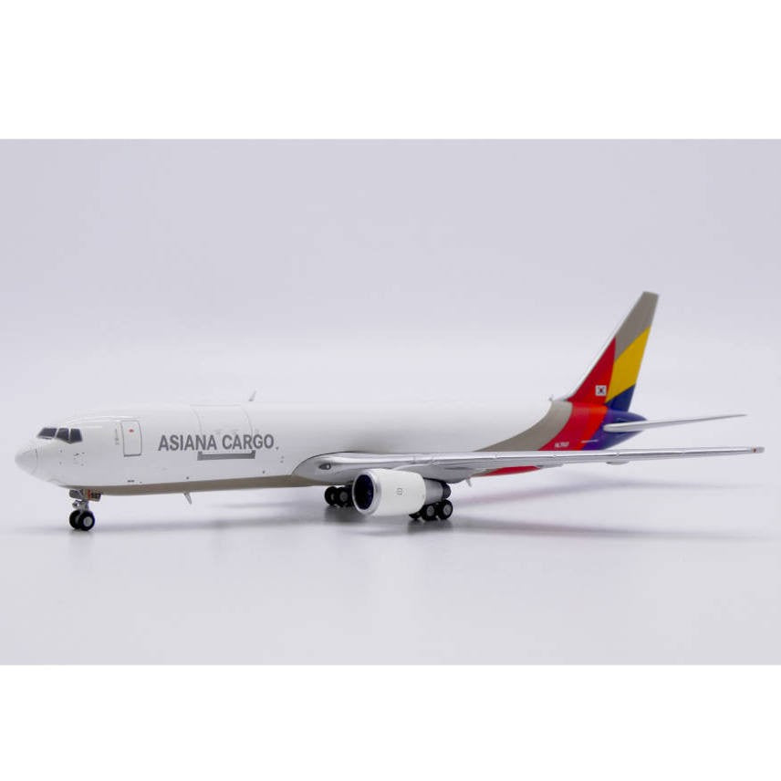 1:400 JC Wings Asiana Boeing 767-300 Passenger Airplane Diecast Plane Model