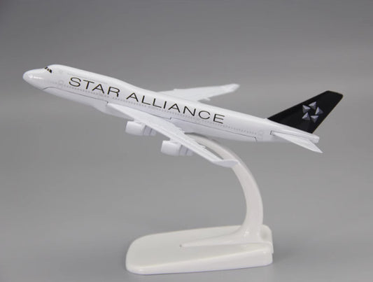16cm Star Alliance Boeing 747-400 Passenger Aeroplane Diecast Aircraft Model