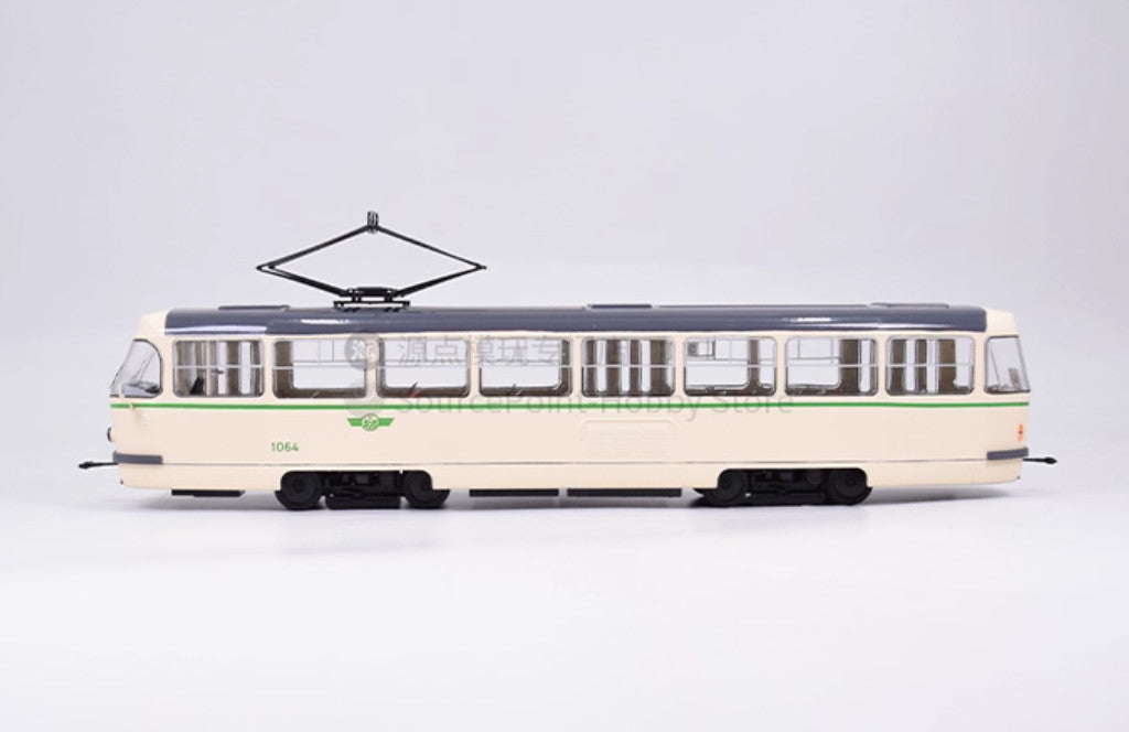 1:43 PremiumClassixxs Magdeburg GDR TATRA-T4D Tram Passenger Car Diecast Model
