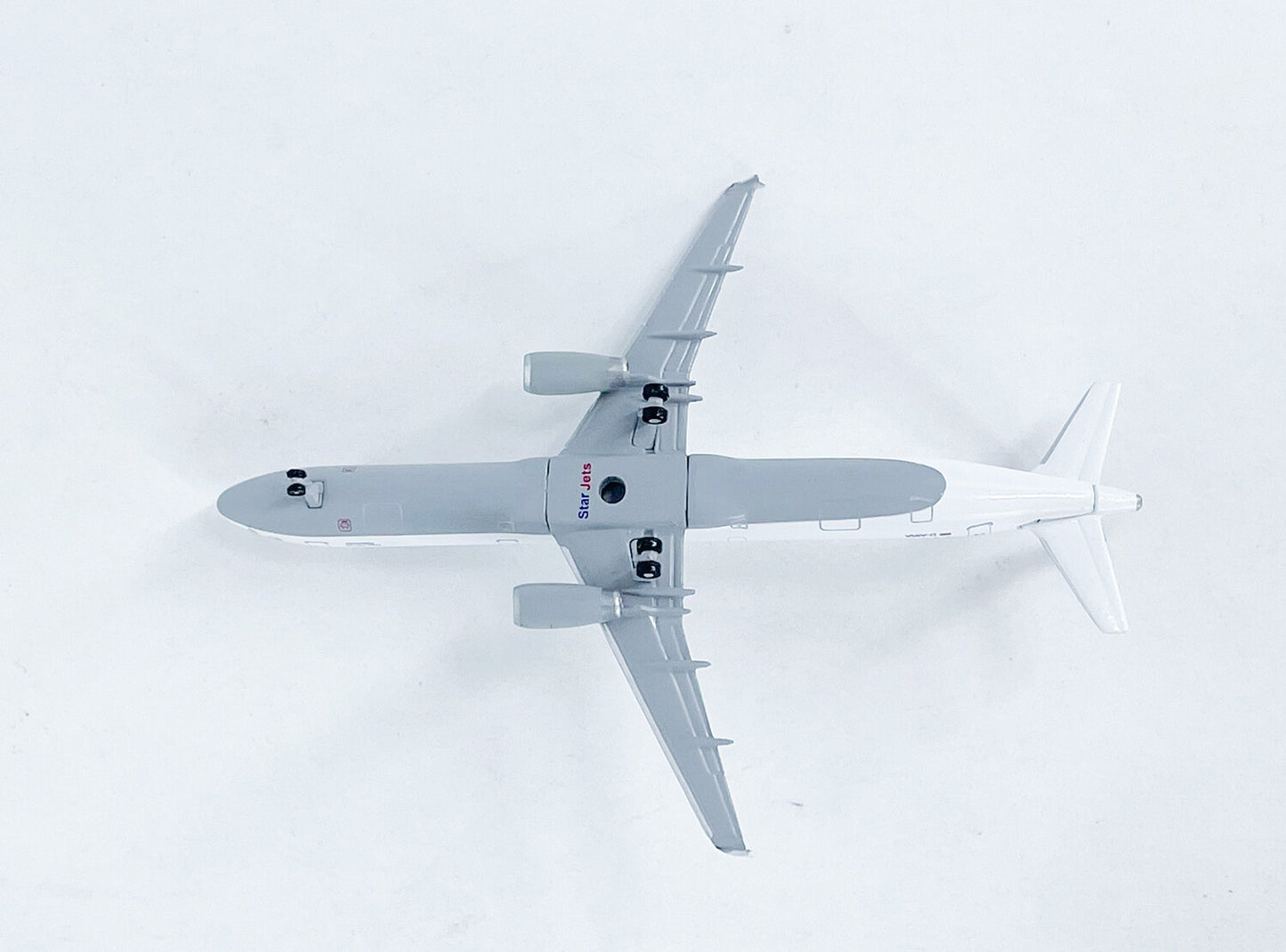 1:500 StarJets Lufthansa AIRBUS A321 Passenger Airplane Diecast Aircraft Model