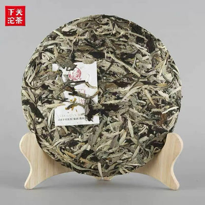 Xiaguan Jinggu Yue Guang Bai Moonlight White Pu-erh Tea Cake 2018 320g Raw Pu'er