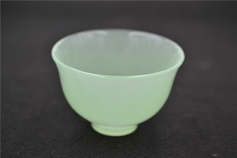 3.62"Exquisite Chinese Natural Green Jade Tea Cup Wine Cup