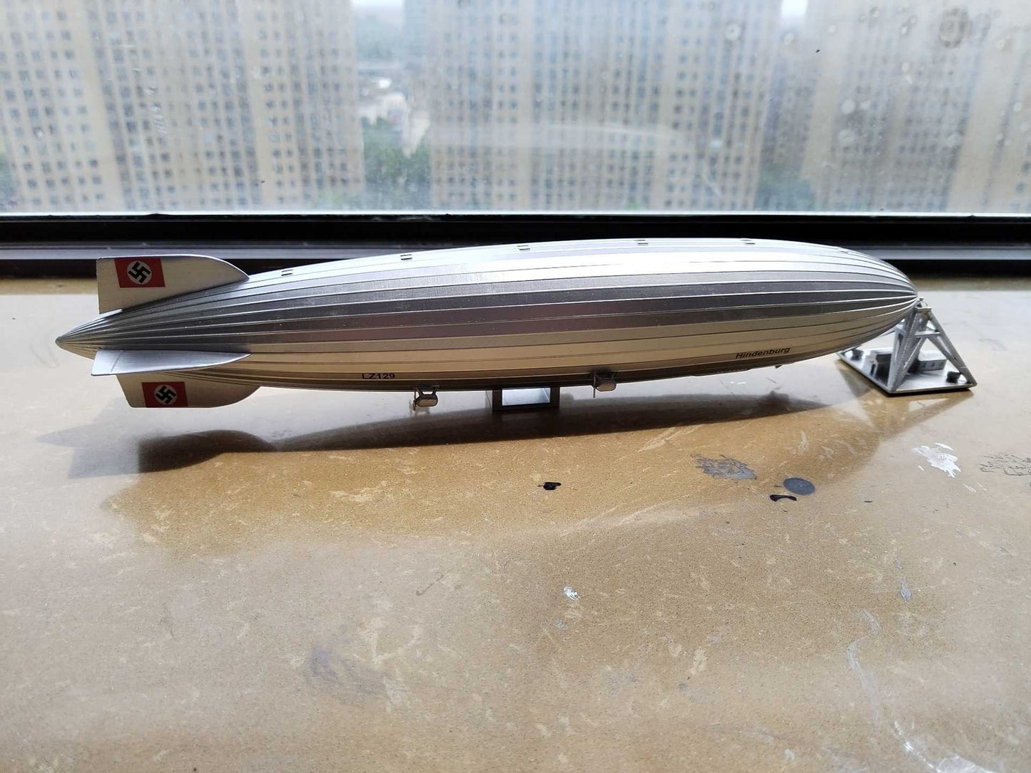 1/1000 1/700 Scale WW2 LZ 129 Hindenburg Model Painted Finished