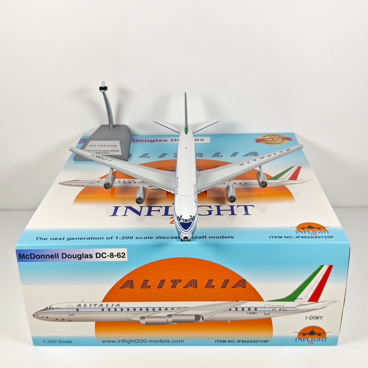 1:200 InFlight Alitalia DC-8-62 I-DIWY Passenger Airplane Diecast Plane Model