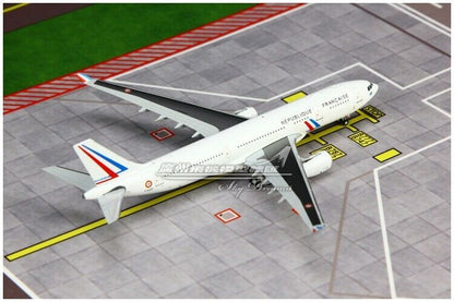 1:400 JC Wings France Air Force AIRBUS A330-200 Passenger Airplane Diecast Model