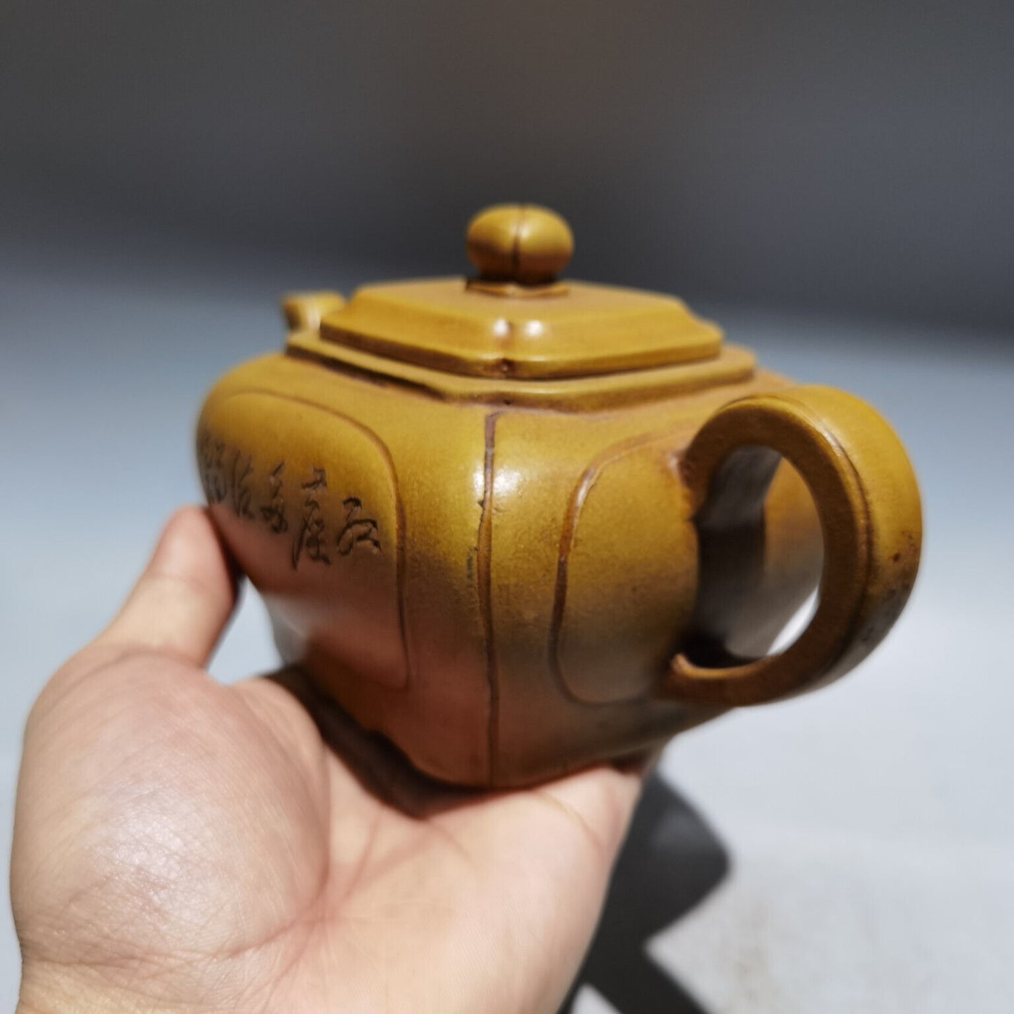 Chinese Yixing Zisha Clay Handmade Exquisite Teapot（四方 低款：陈鸣远）