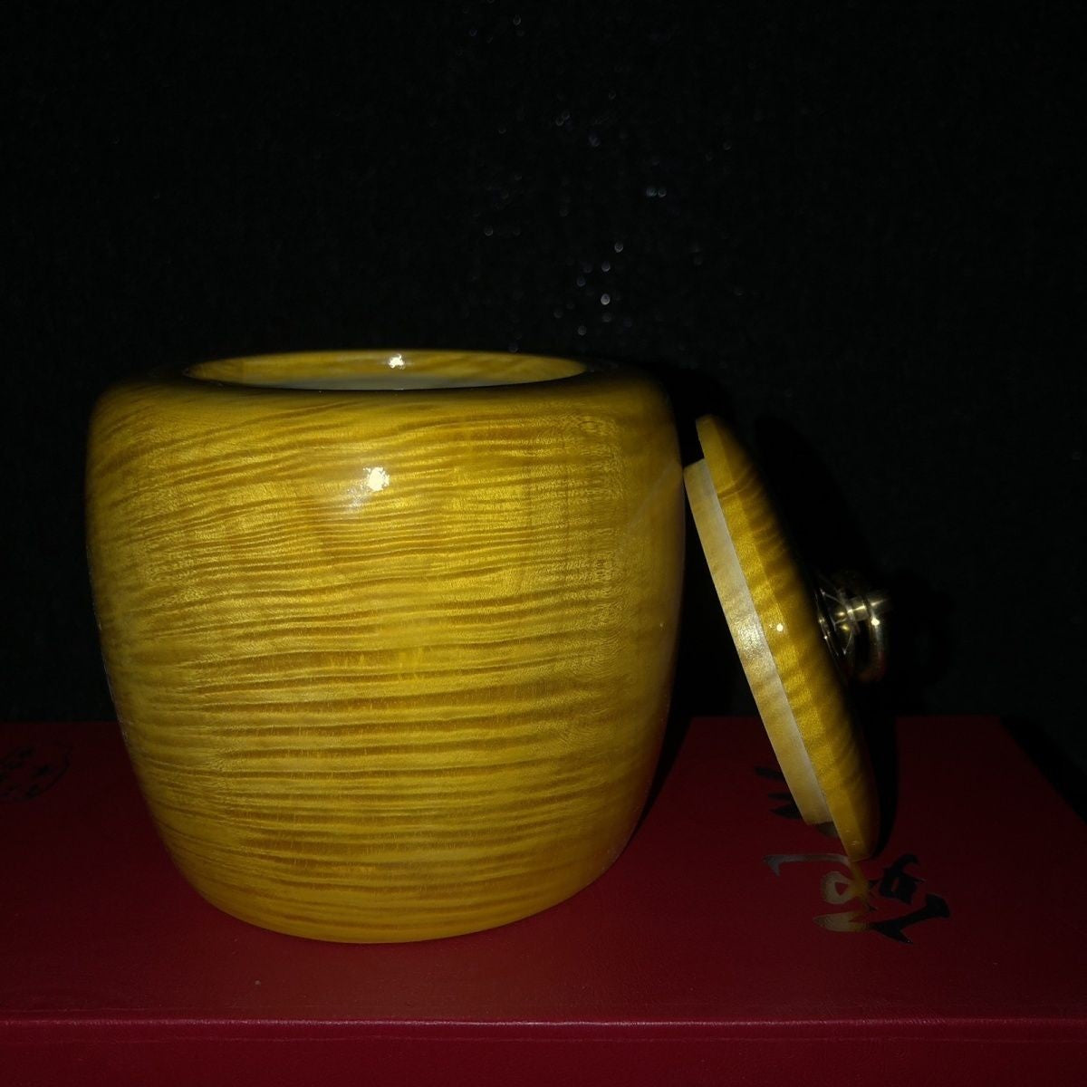 Large Leaf Nanmu Tea Caddy 11×12cm Natural Wood Hand Carved Jar Random Grain