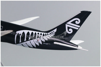 44CM 1:130 AIR NEW ZEALAND BOEING 787 Passenger Plane Landing  Gear Resin Model