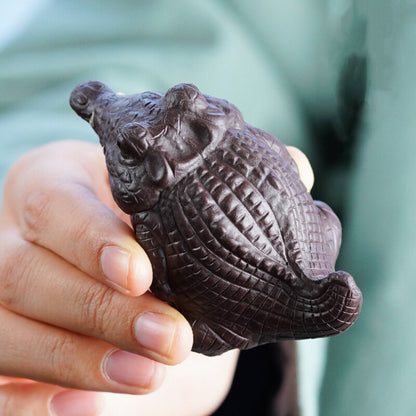 Handmade Artwork Yixing Zisha Purple Clay Tea Pet Alligator Table Decoration New