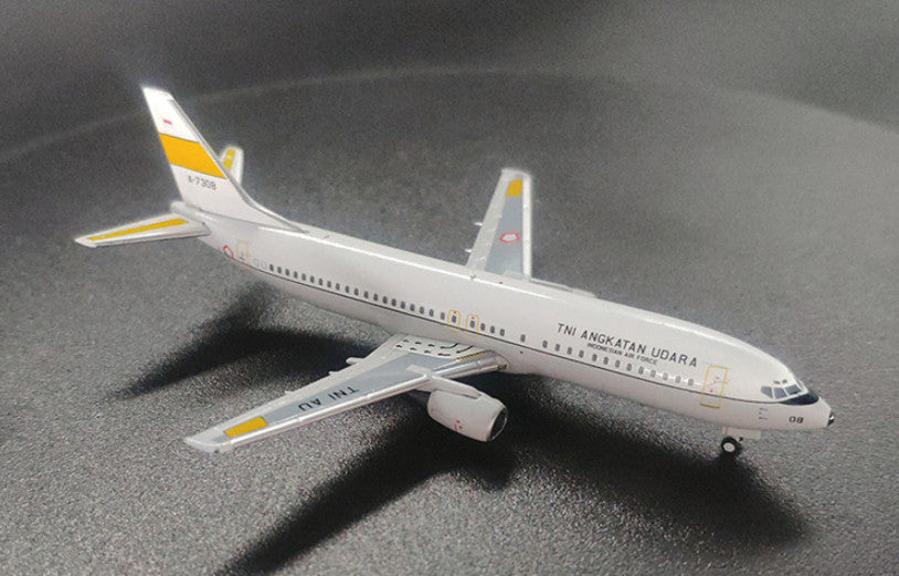 PandaModel TNI ANGKATAN UDARA B737-400 A-7308 1/400 diecast model aircraft
