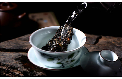 Golden Peacock * 2015 LiMing Spark Puerh Tea Cake Raw Pu-erh Tea Puer 357g