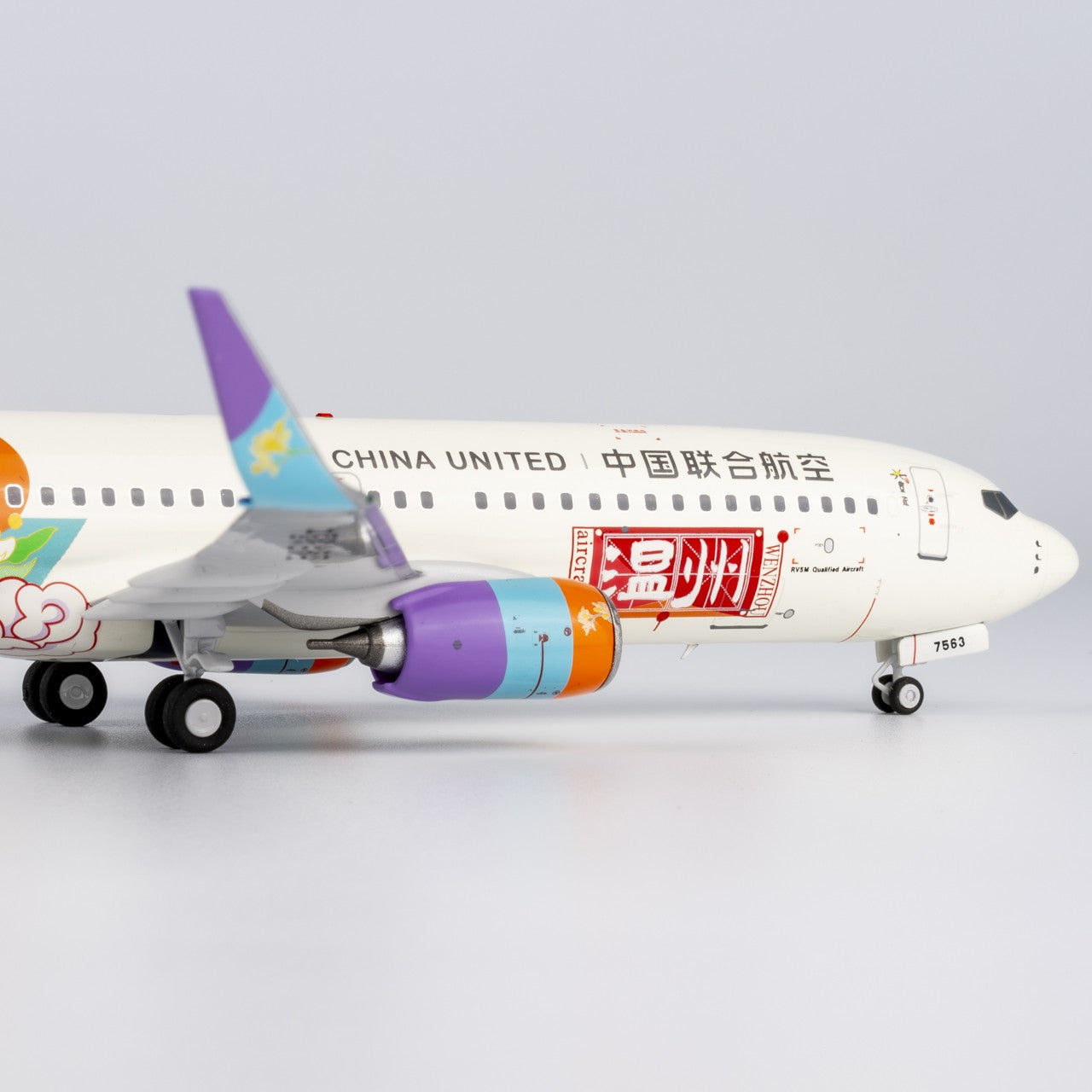 1:200 NGmodels China United Airlines Boeing 737-800 Airplane Diecast Plane Model