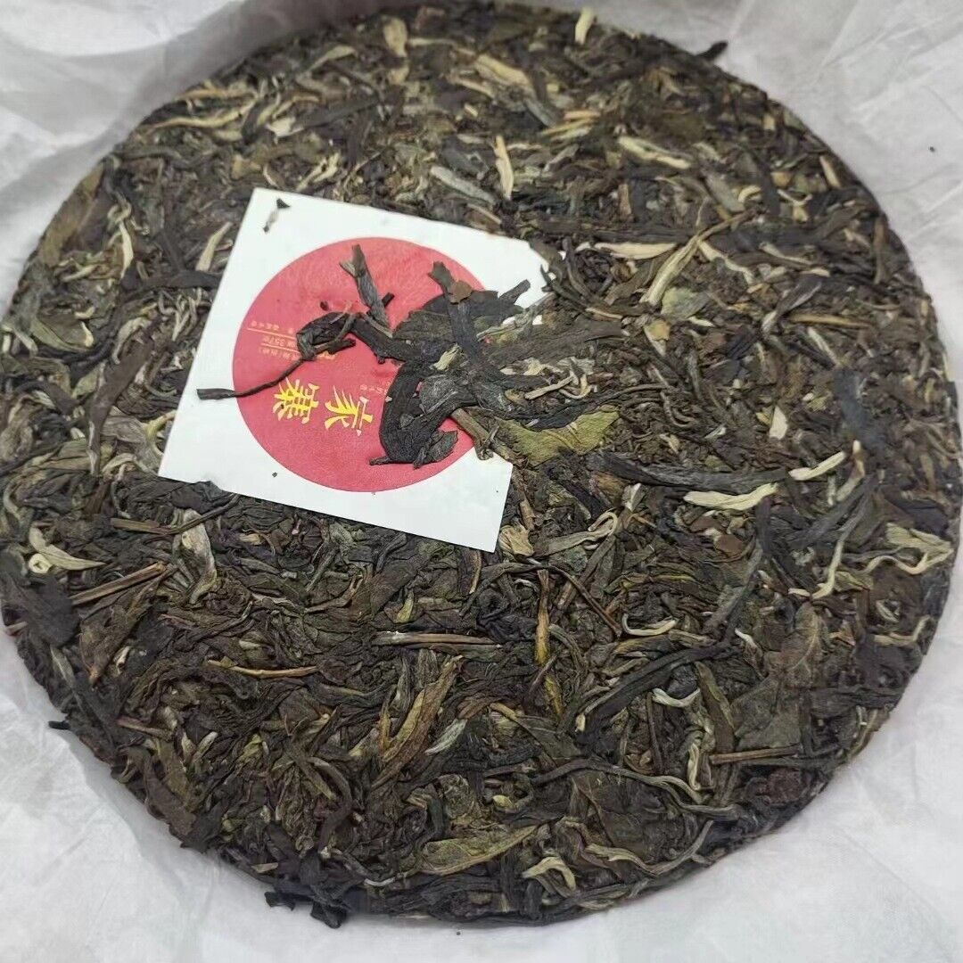 Yunnan Pu'er Tea Dingjiazhai Ancient First Spring Pu'er Raw Tea 357g Cake Tea