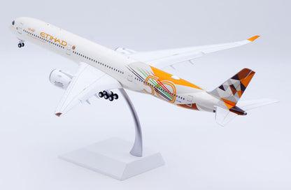 1:200 JC Wings ETIHAD AIRBUS A350-1000 Flap Down Airplane Diecast Aircraft Model