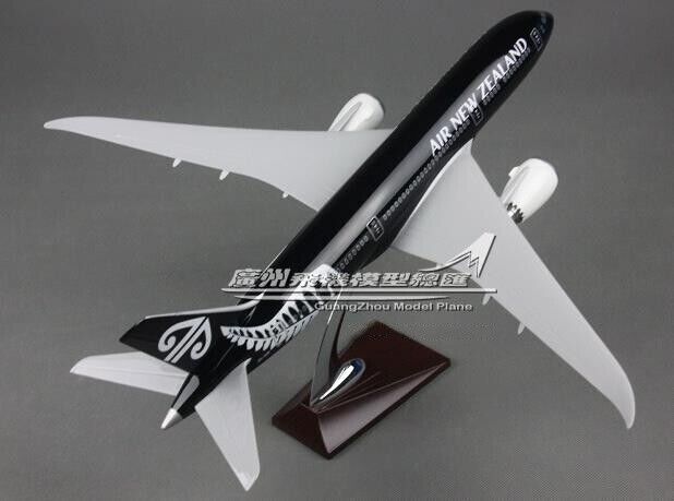 43CM AIR NEW ZEALAND BOEING 787 ZK-NZE Passenger Airplane Resin Aircrarft Model