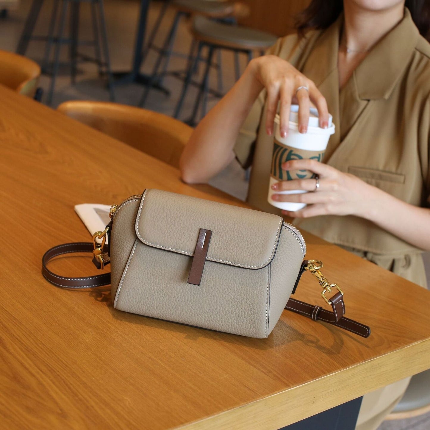 Cowhide Large Multi-layer Single Shoulder Messenger Bags Genuine Leather Purse