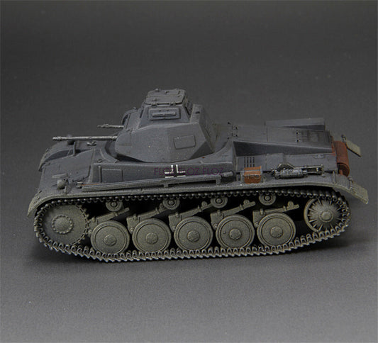 German Panzer II 1/72 tank model finished non diecast S-MODEL