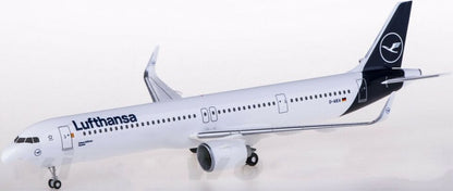 1:200 Hogan Lufthansa AIRBUS A321neo Passenger Airplane ABS Plastic Plane Model