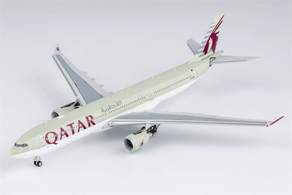 NG Models QATAR Airways for Airbus A330-300 A7-AEE 1:400 Plane Pre-built Model