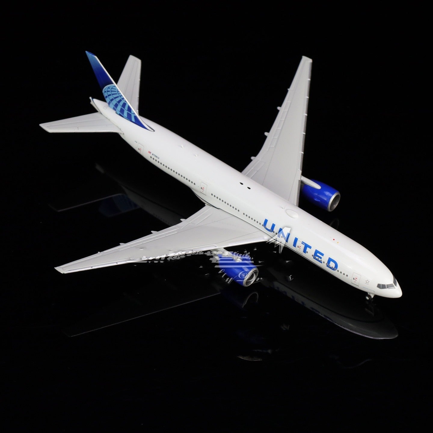 1:400 Geminijets United Airlines Boeing 777-200ER N798UA Airplane Diecast Model