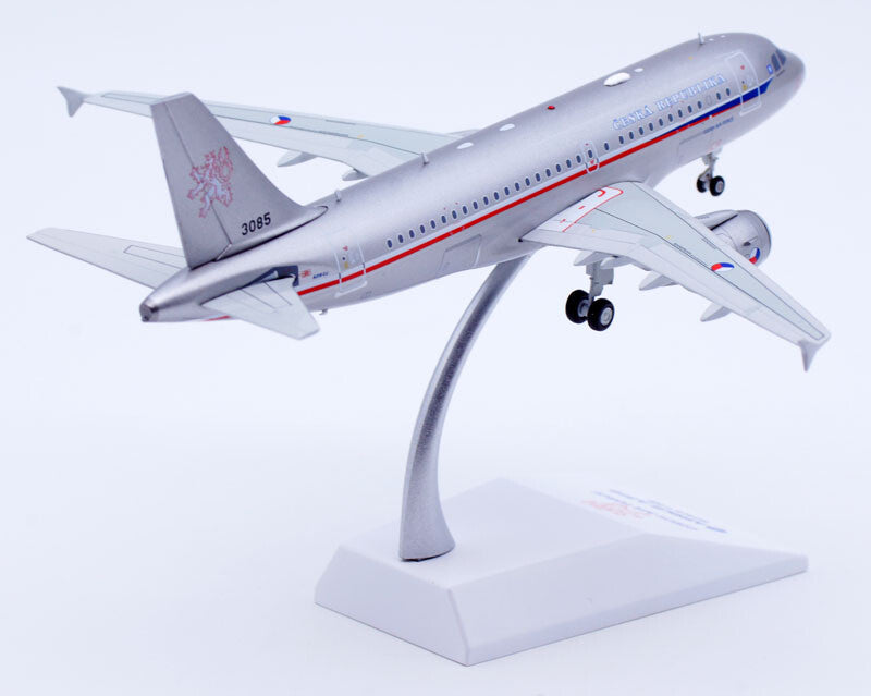 1:200 JC Wings CZECH AIR FORCE AIRBUS A319CJ Passenger Airplane Diecast Model