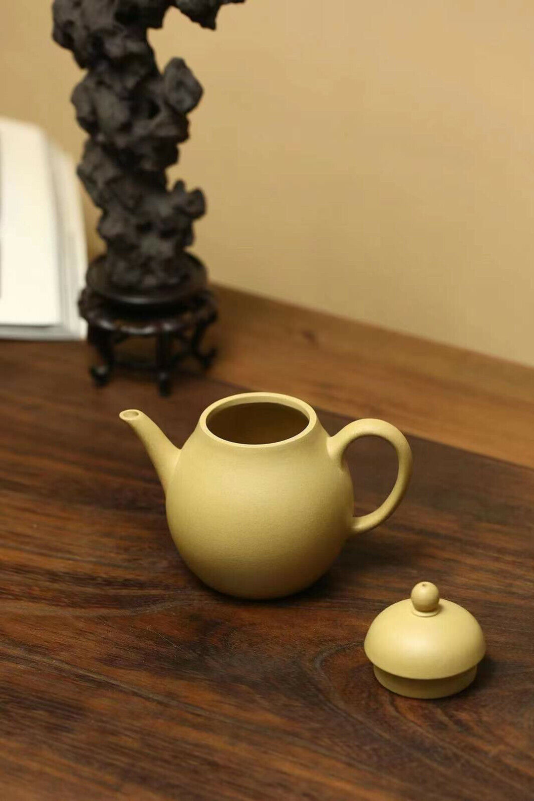 180cc China Yixing handmade purple sand green clay teapot Ligong Fuhu teapot-