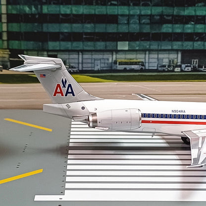 1:200 Geminijets American Airlines MD-90 N904RA Passenger Airplane Diecast Model