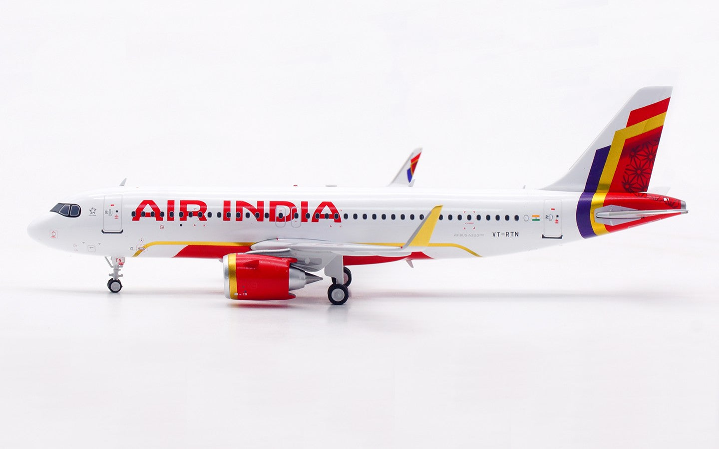 1:200 InFlight Air India A320NEO Passenger Airplane Diecast Aircraft Model