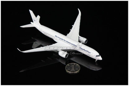 1:400 JC Wings Lufthansa AIRBUS A350-900XWB Passenger Airplane Diecast Model