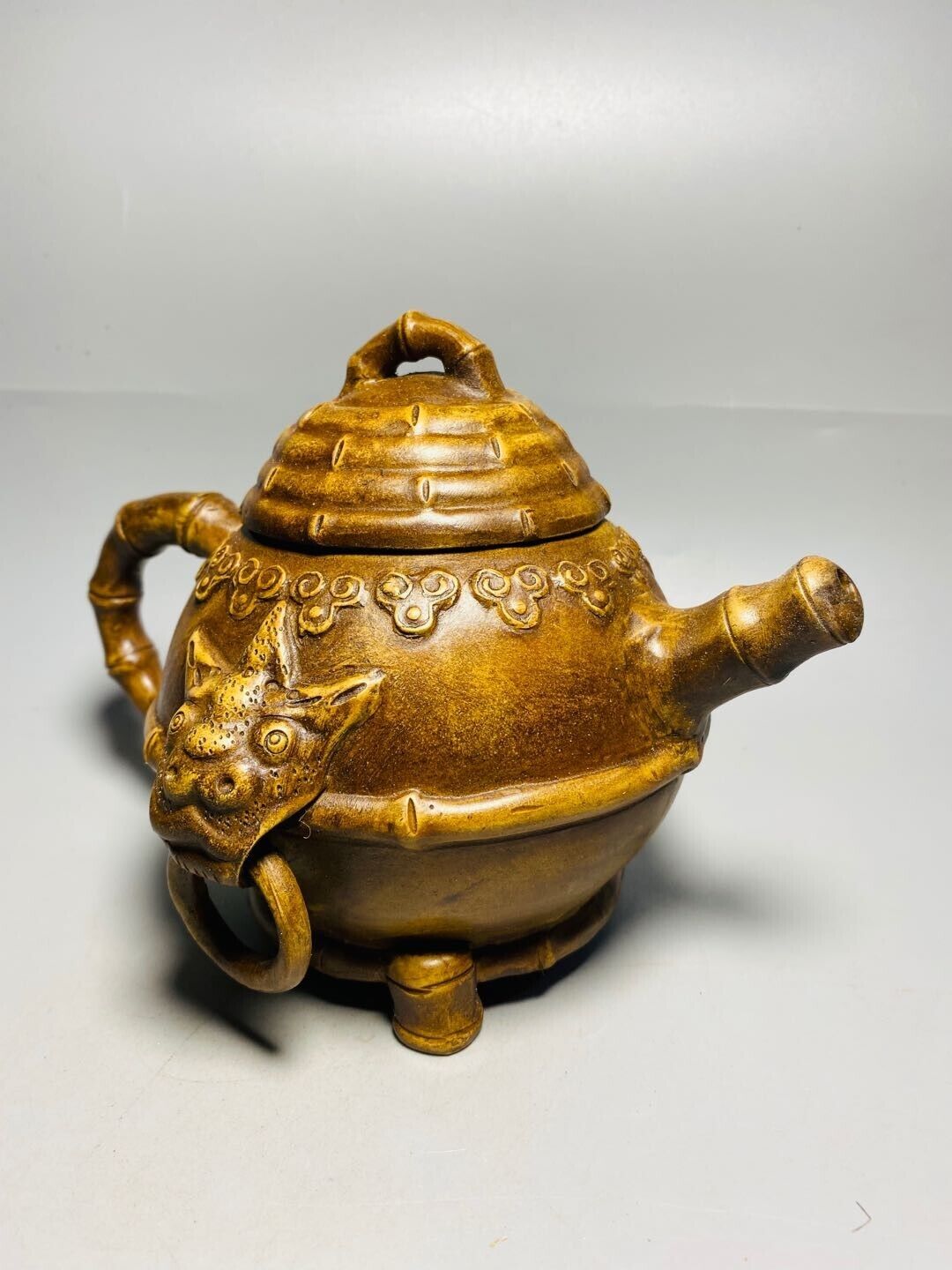 Chinese Yixing Zisha Clay Handmade Exquisite Teapot（三脚虎头双环壶 底款：李茂林）