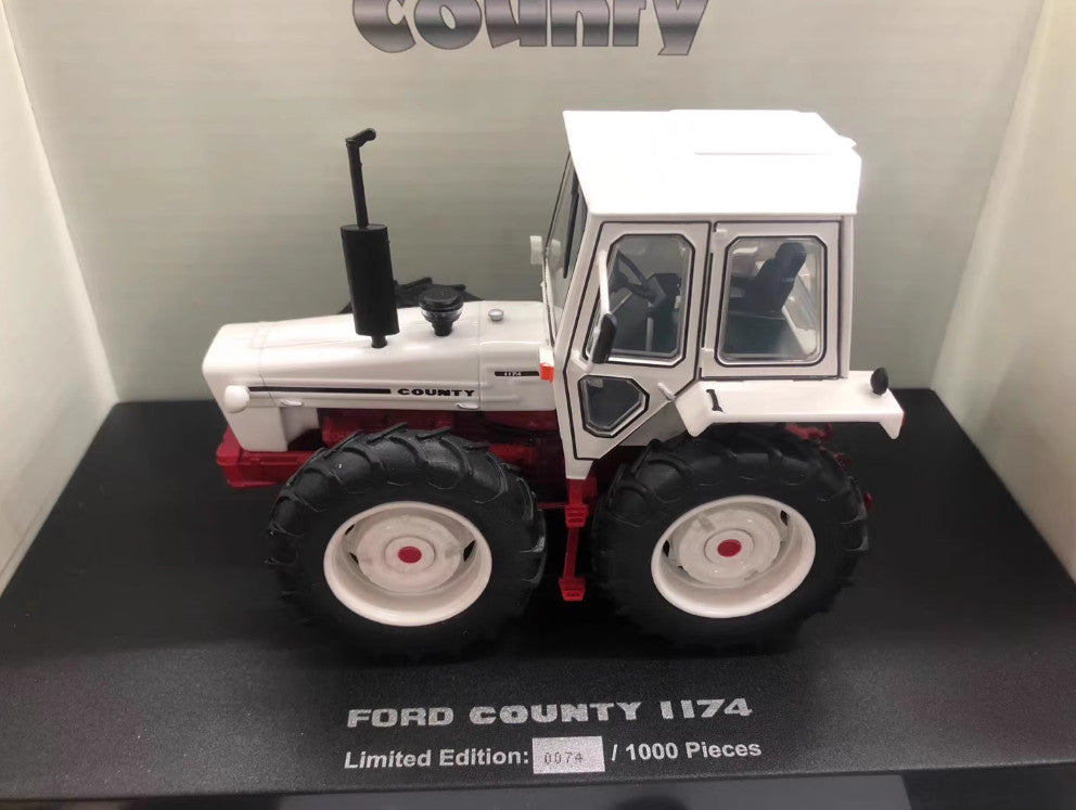 1:32 UH COUNTY 1174 Tractor Farm Vehicle Construction Machine Diecast Model