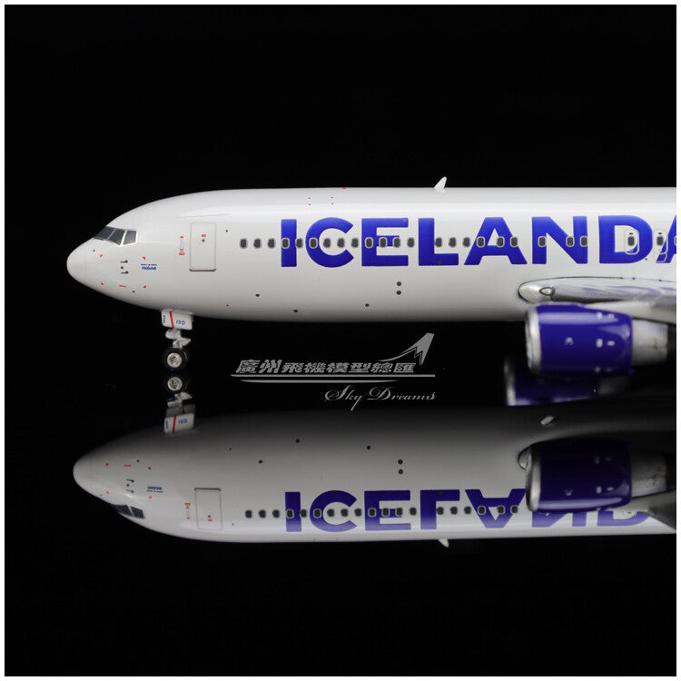 1:400 Phoenix ICELANDAIR BOEING 767-300ER Passenger Plane Diecast Aircraft Model