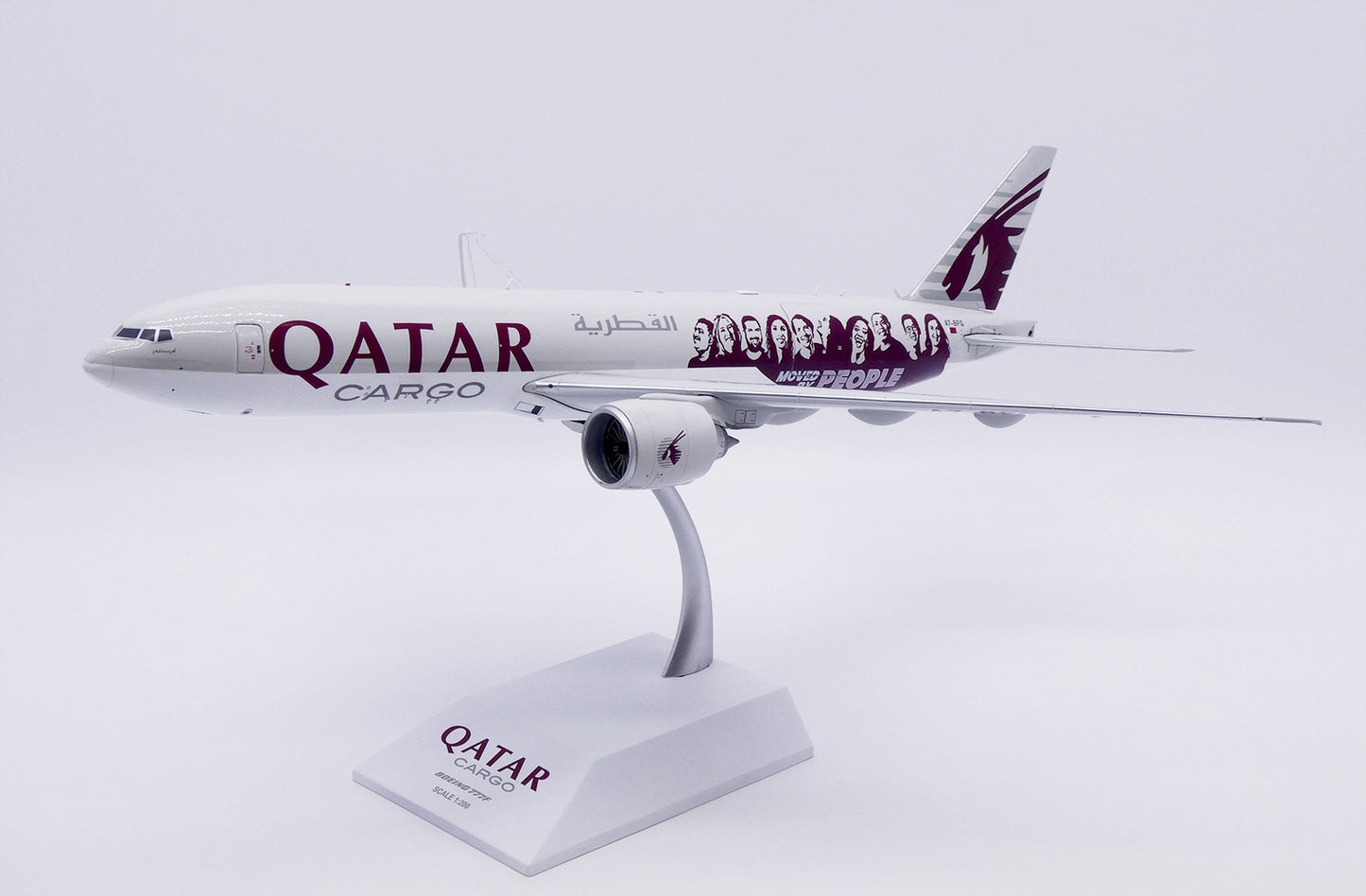 1:200 JC Wings Qatar Boeing 777-200LRF Passenger Airplane Diecast Model