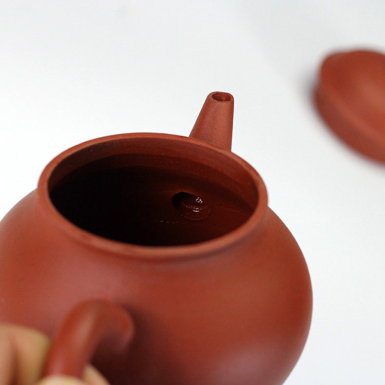 Yixing Zisha Purple Clay Chinese Teapot Signed, With Great Tea Patina 芭乐 清水泥