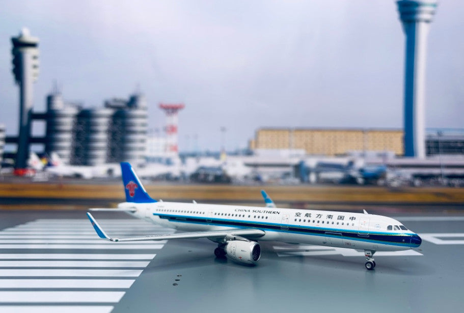 1:400 Phoenix CHINA SOUTHERN AIRBUS A321 Passenger Aircraft Diecast Plane Model