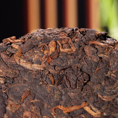300g Iceland Pu'er Tea Ripe Tea Cake Yunnan Qizi Cake Tea Ancient Tree Tea Cake