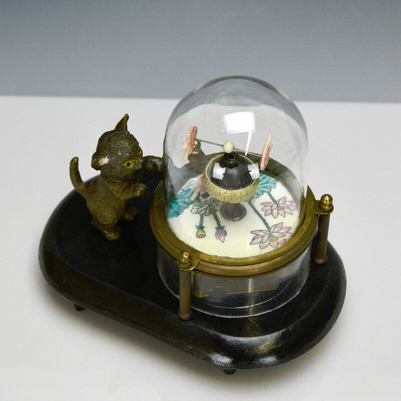 Cat Catching Fish Clock Table Clock Retro Craft Lucky Feng Shui Ornaments