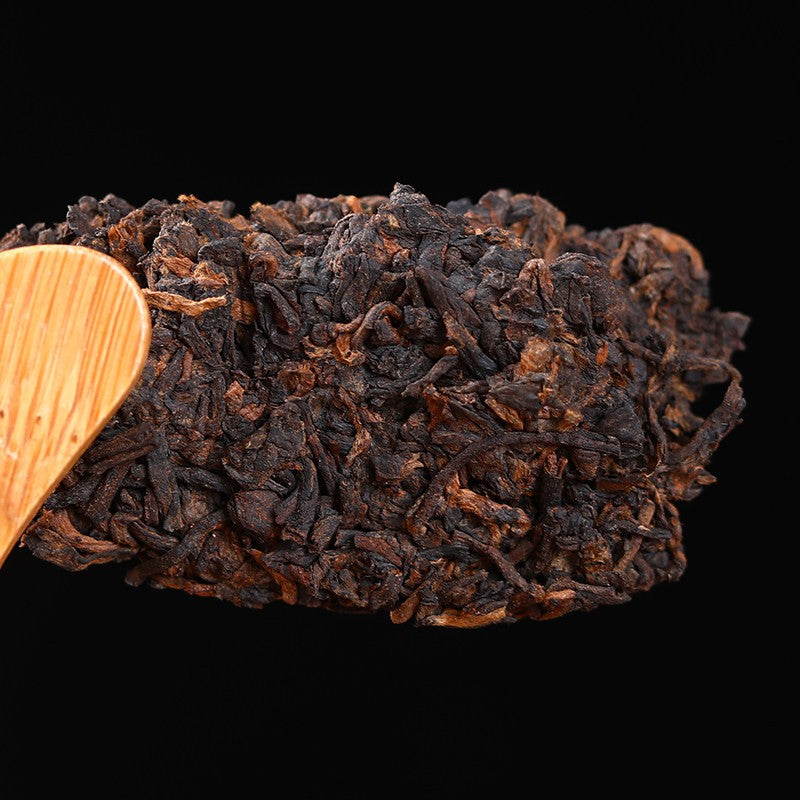 357g Yunnan Menghai 2014 Ancient Tree Old Ban Zhang Pu'er Tea Ripe Tea Cake